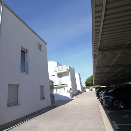 Sommer * Новиград